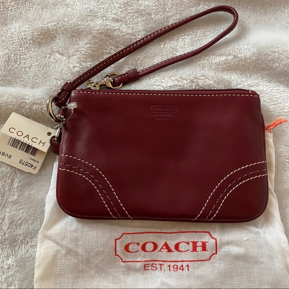 COACH Brand New Leather Small Wristlet